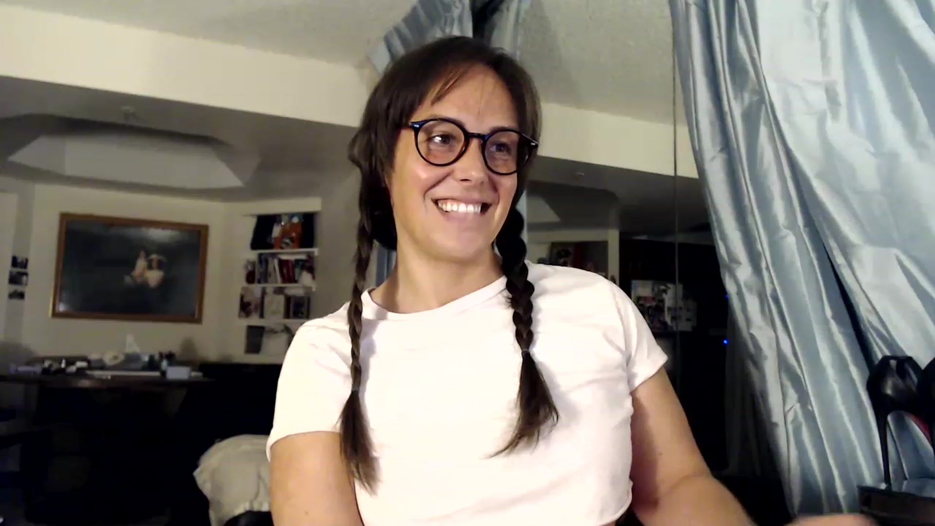 Gallery image thumbnail from TemptinDesire's myfreecams stream on, 01/09/2023, 12:11 image 19 of 20