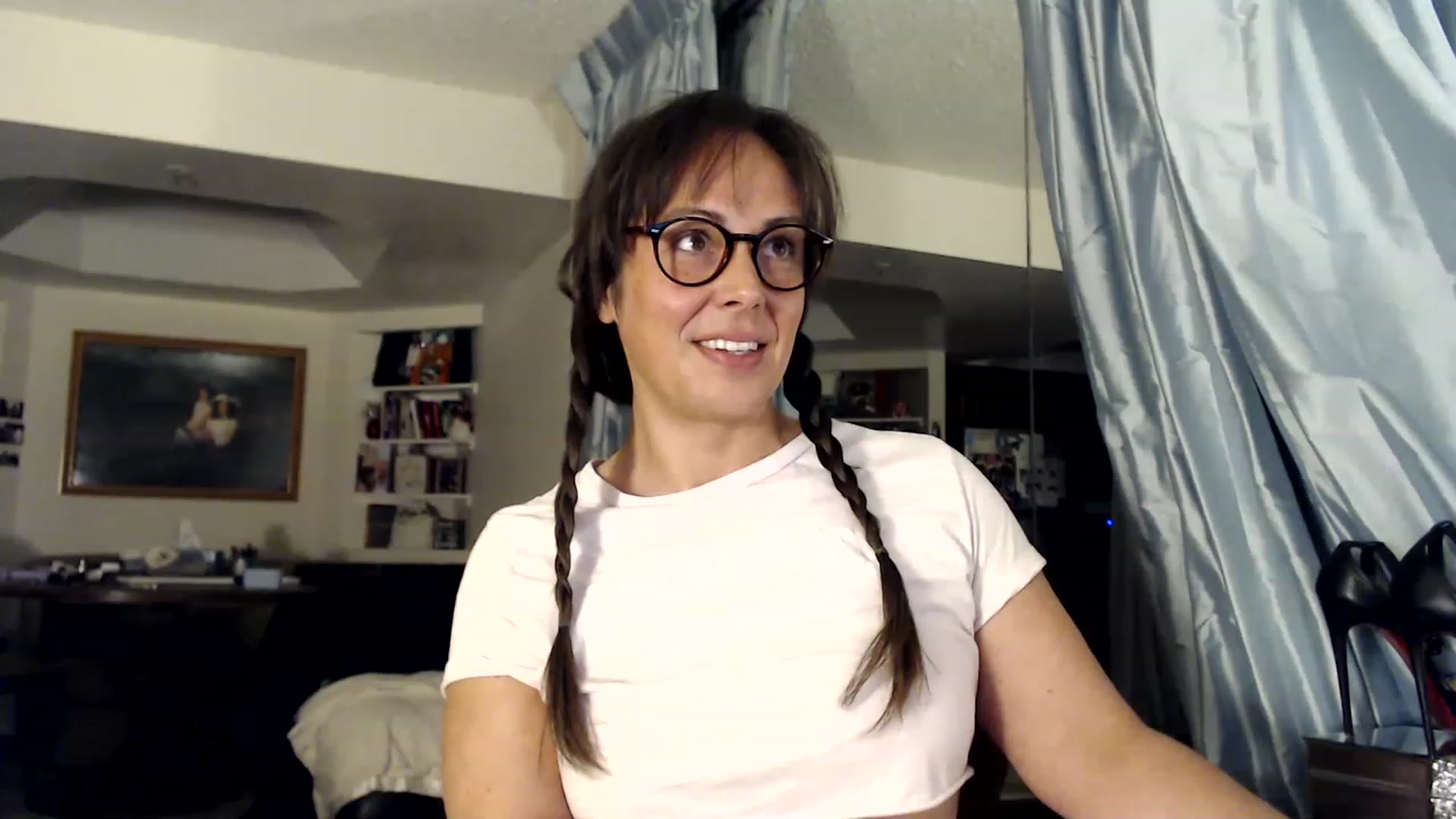Gallery image thumbnail from TemptinDesire's myfreecams stream on, 01/09/2023, 12:11 image 2 of 20