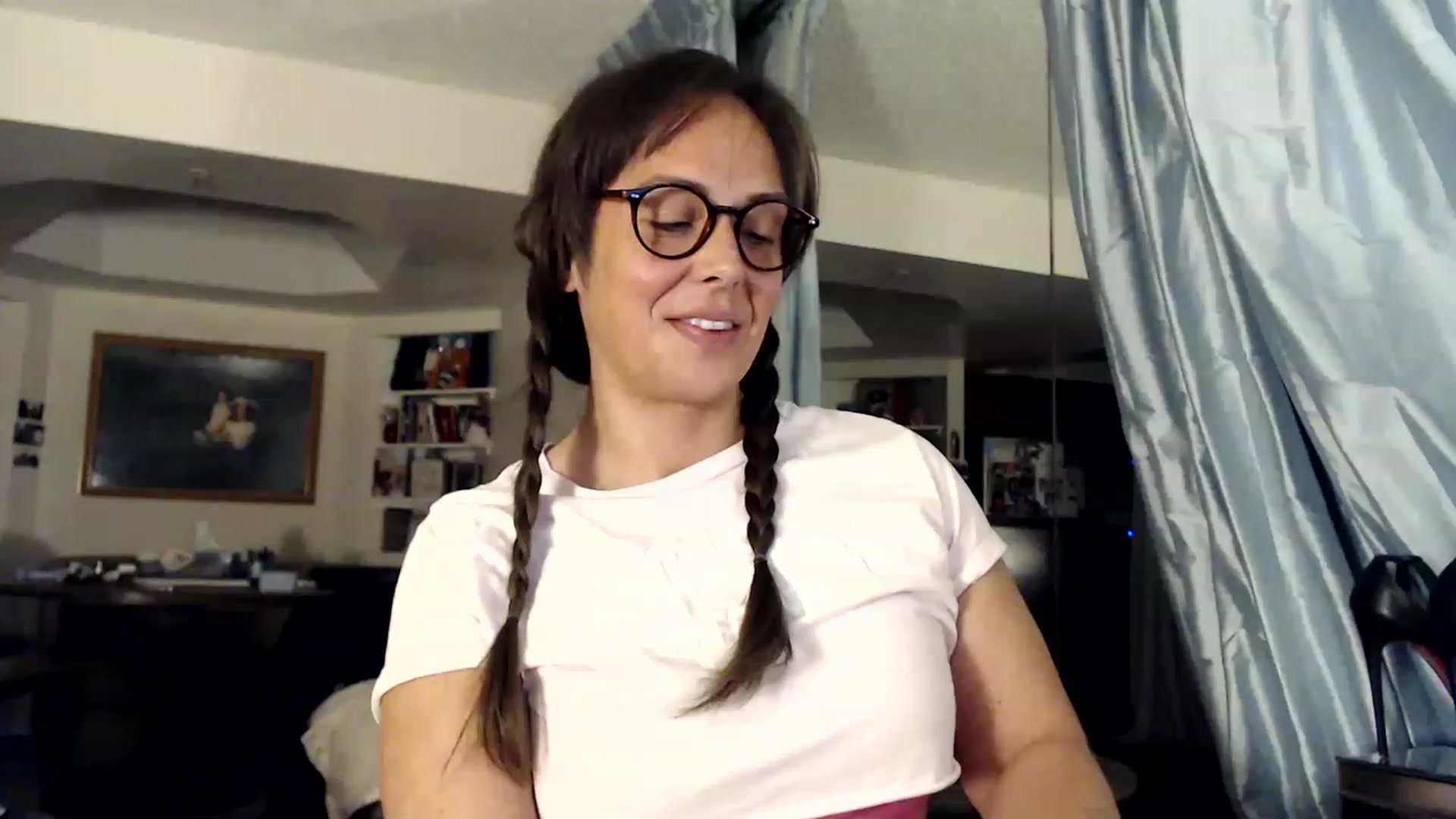 Gallery image thumbnail from TemptinDesire's myfreecams stream on, 01/09/2023, 12:11 image 13 of 20