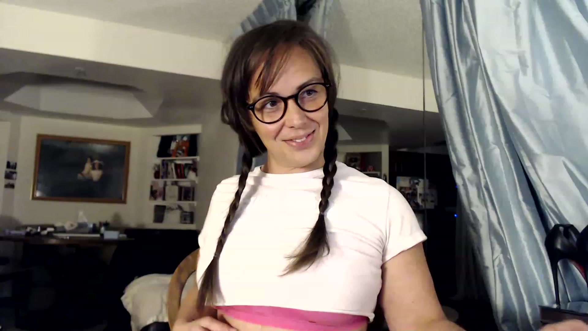 Gallery image thumbnail from TemptinDesire's myfreecams stream on, 01/09/2023, 12:27 image 16 of 20