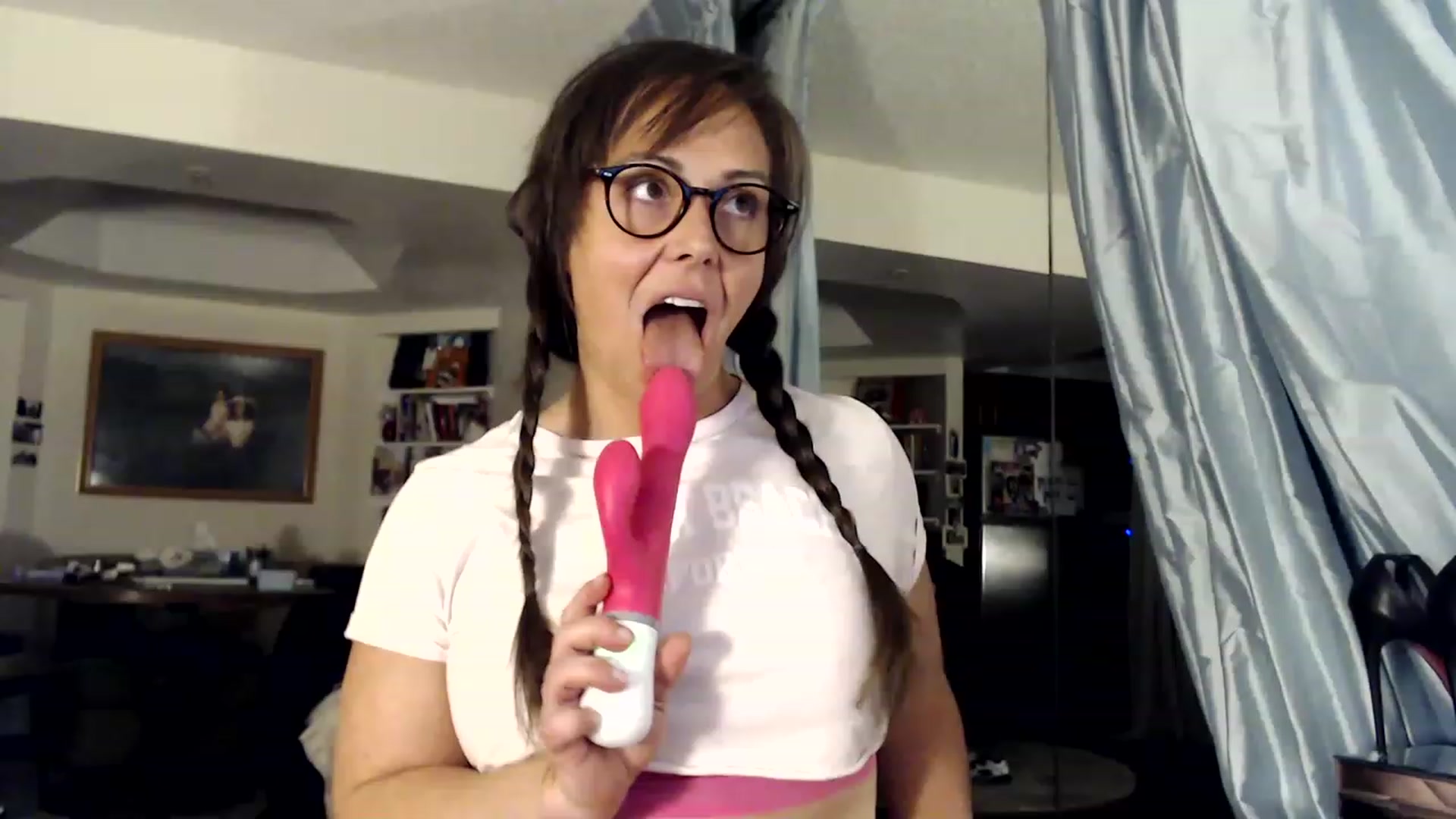 Gallery image thumbnail from TemptinDesire's myfreecams stream on, 01/09/2023, 12:27 image 10 of 20