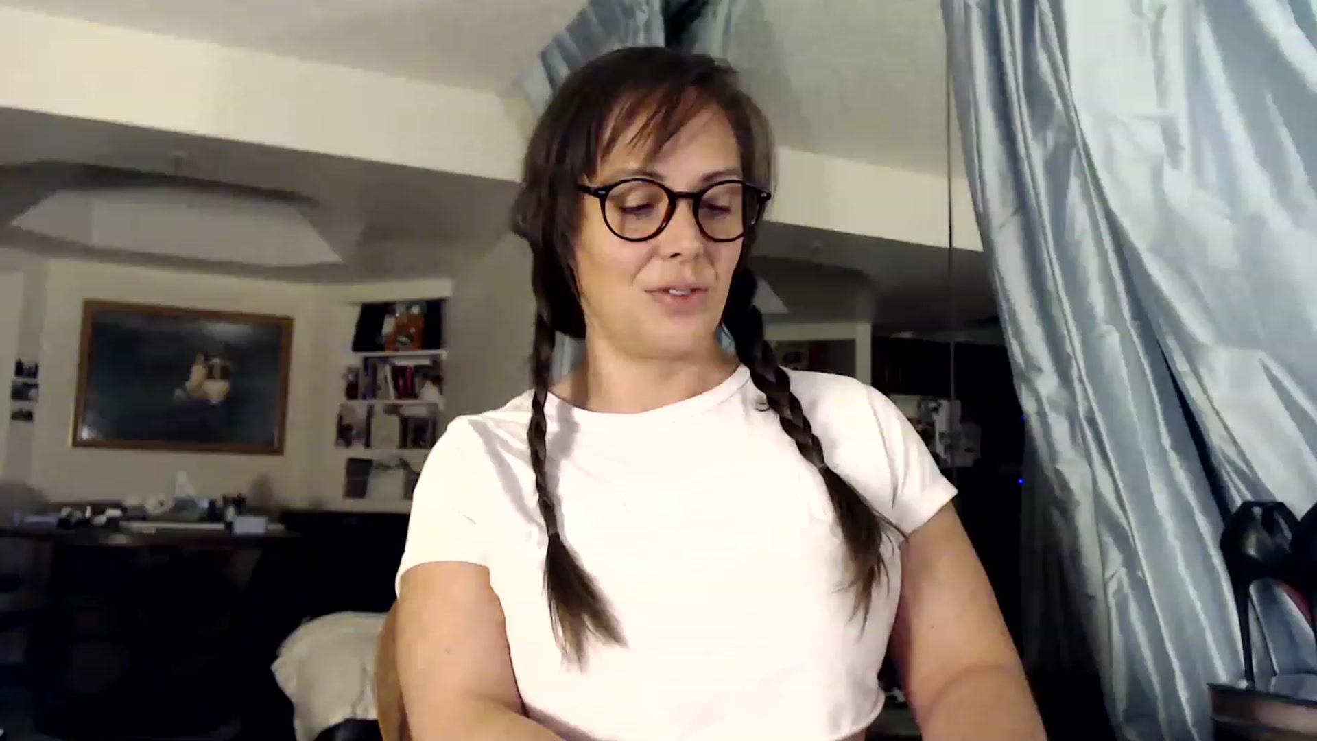 Gallery image thumbnail from TemptinDesire's myfreecams stream on, 01/09/2023, 12:27 image 7 of 20