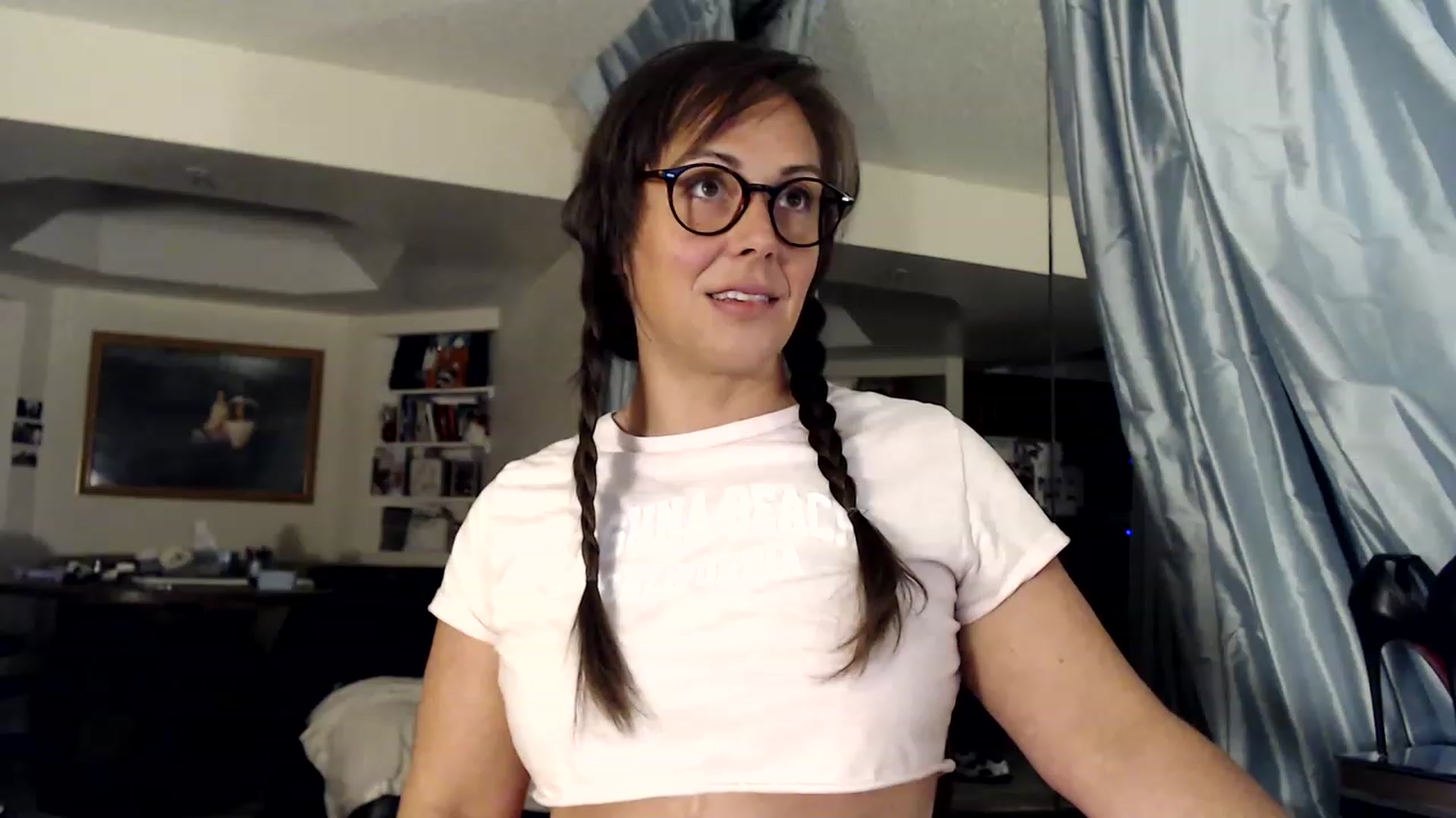 Gallery image thumbnail from TemptinDesire's myfreecams stream on, 01/09/2023, 12:27 image 3 of 20