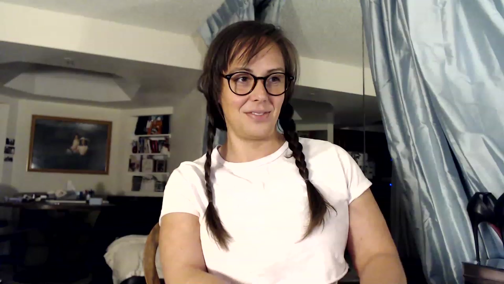 Gallery image thumbnail from TemptinDesire's myfreecams stream on, 01/09/2023, 12:27 image 6 of 20