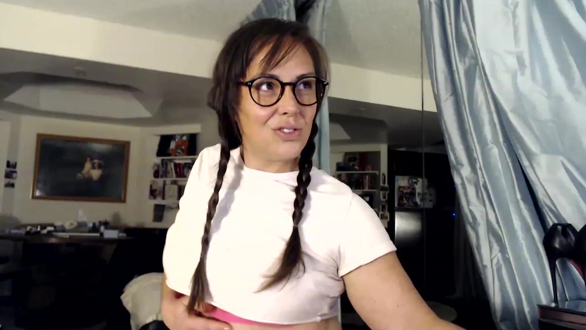 Gallery image thumbnail from TemptinDesire's myfreecams stream on, 01/09/2023, 12:27 image 17 of 20