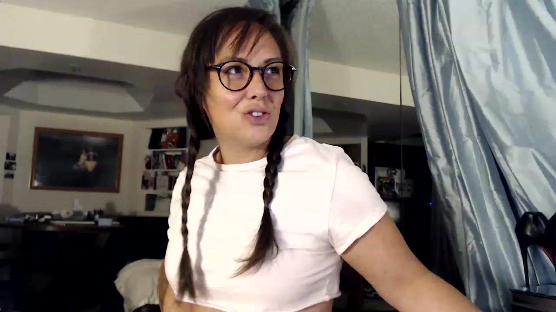 Gallery image thumbnail from TemptinDesire's myfreecams stream on, 01/09/2023, 12:27 image 13 of 20