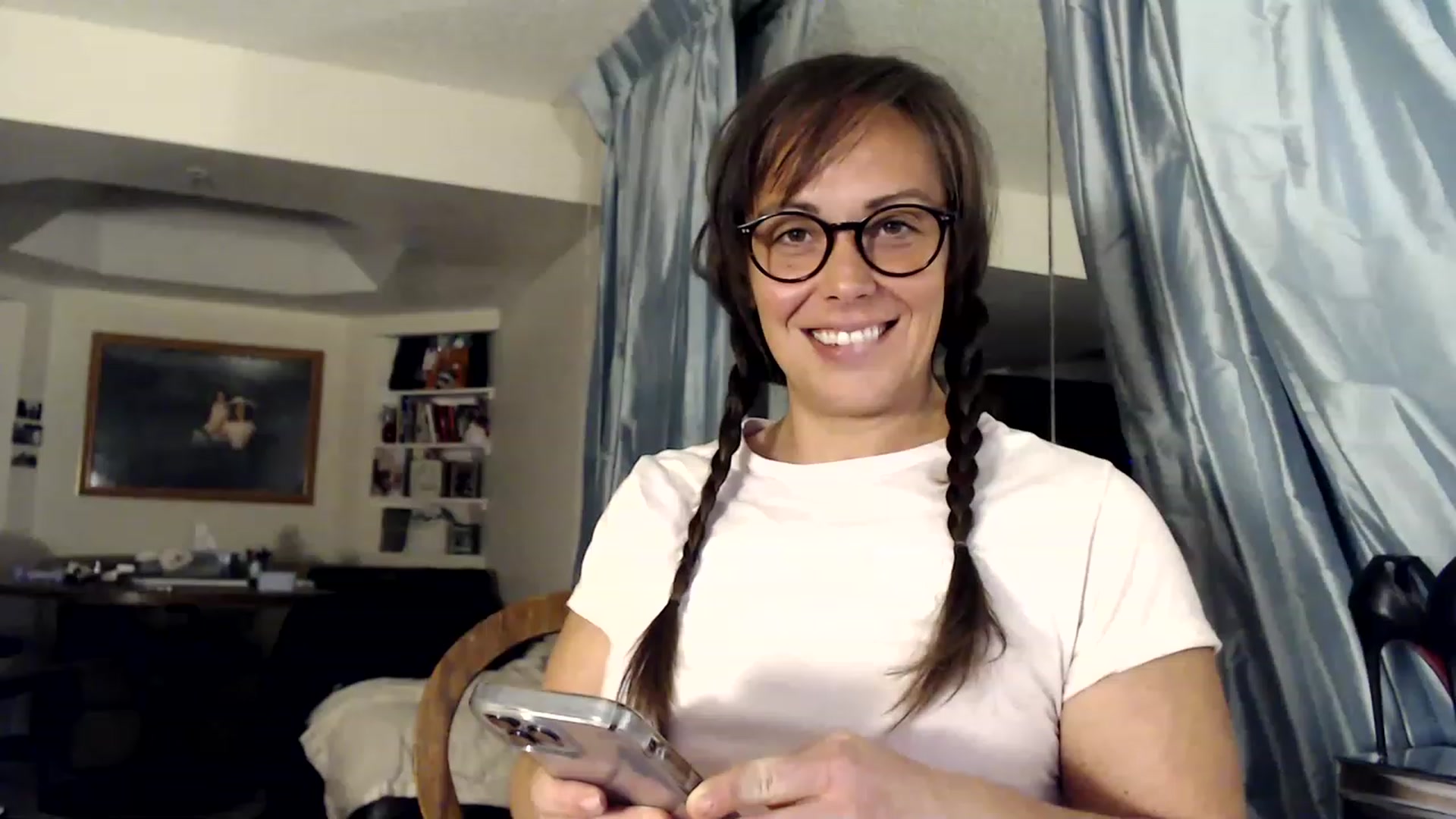 Gallery image thumbnail from TemptinDesire's myfreecams stream on, 01/09/2023, 12:27 image 8 of 20