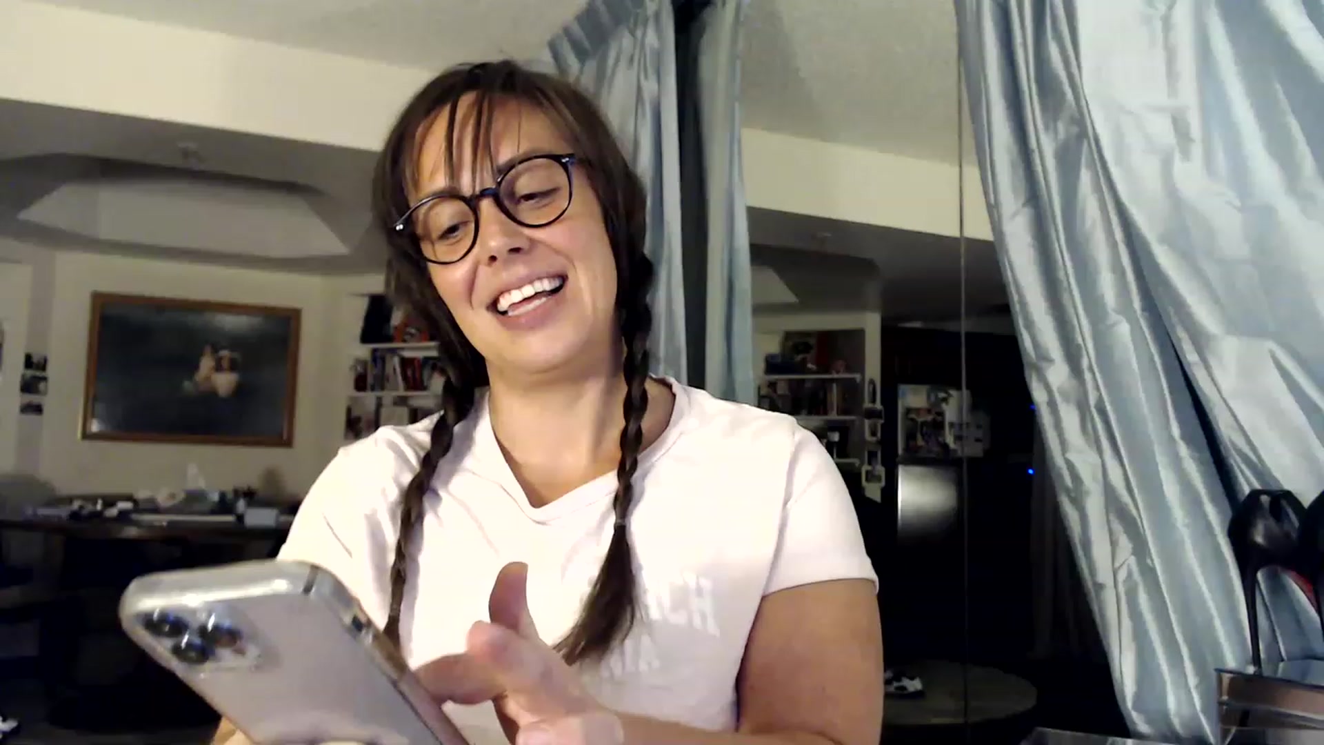 Gallery image thumbnail from TemptinDesire's myfreecams stream on, 01/09/2023, 13:15 image 13 of 20