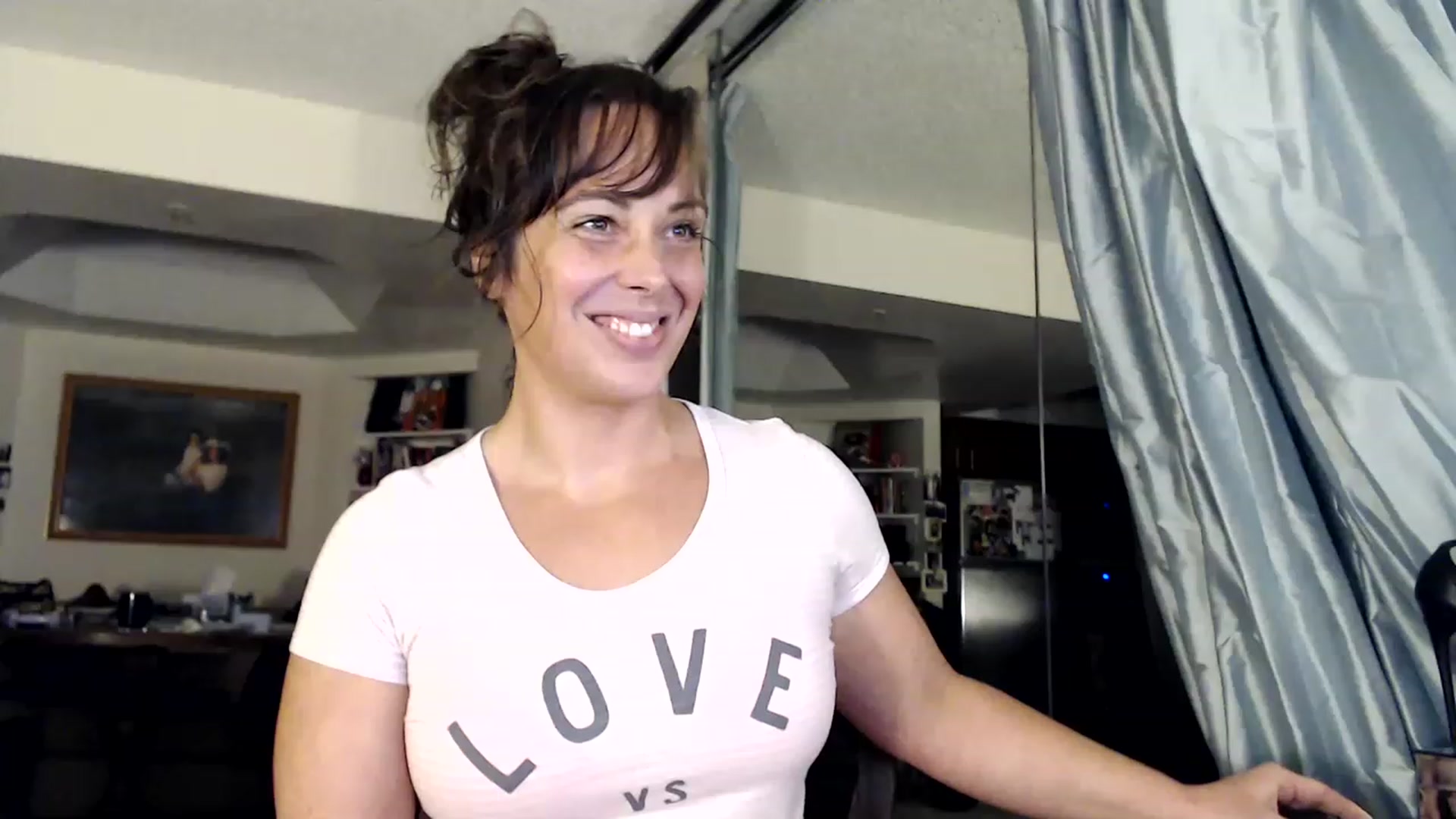 Gallery image thumbnail from TemptinDesire's myfreecams stream on, 01/15/2023, 13:02 image 9 of 20