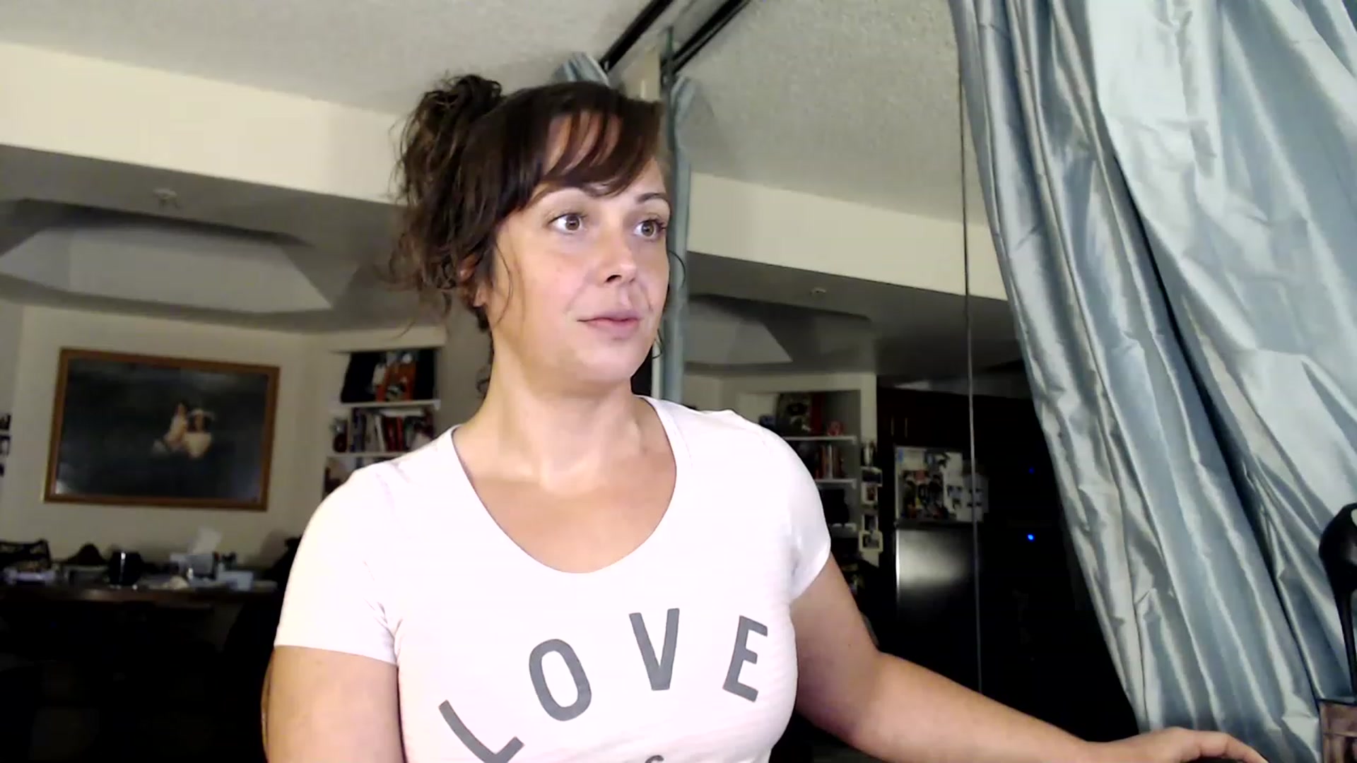 Gallery image thumbnail from TemptinDesire's myfreecams stream on, 01/15/2023, 13:02 image 18 of 20