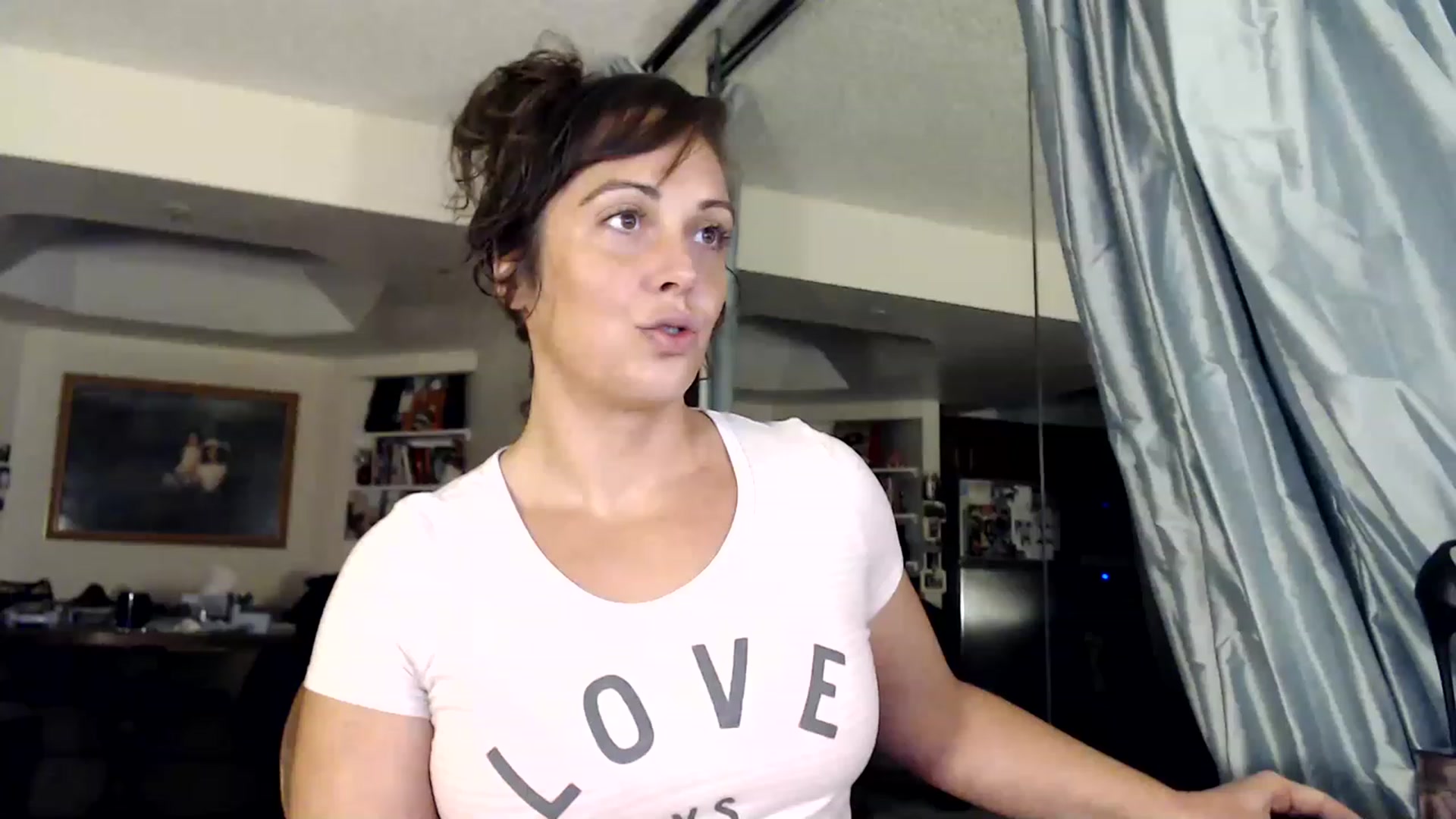 Gallery image thumbnail from TemptinDesire's myfreecams stream on, 01/15/2023, 13:02 image 12 of 20