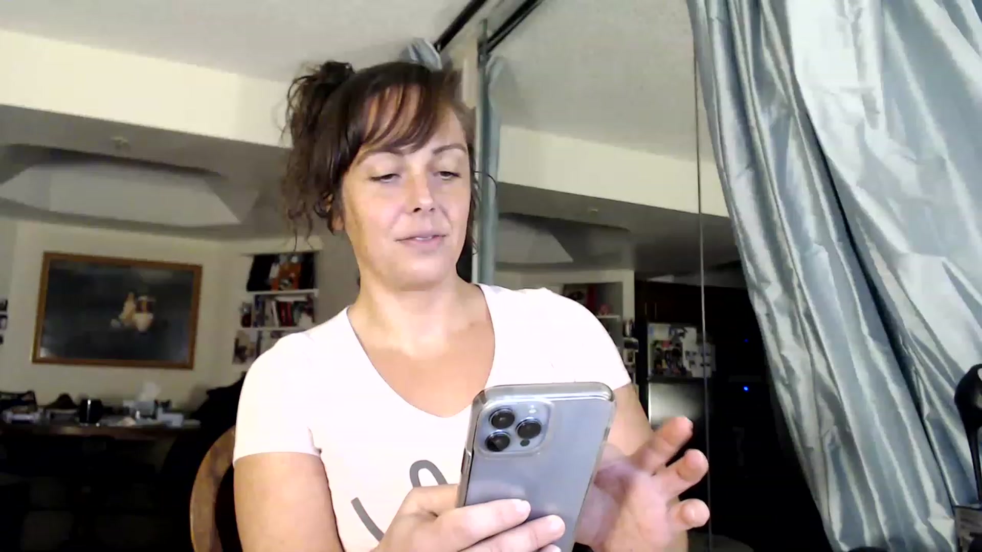 Gallery image thumbnail from TemptinDesire's myfreecams stream on, 01/15/2023, 13:02 image 16 of 20
