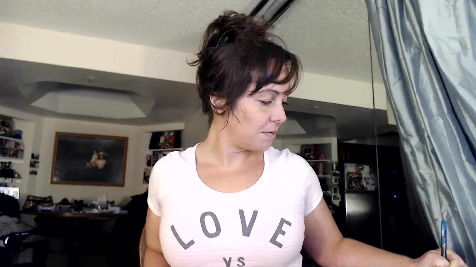 Gallery image thumbnail from TemptinDesire's myfreecams stream on, 01/15/2023, 13:53 image 12 of 20