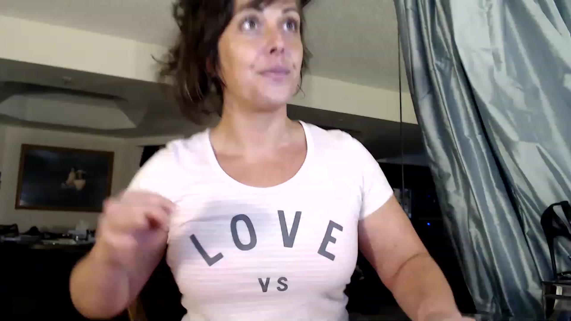 Gallery image thumbnail from TemptinDesire's myfreecams stream on, 01/15/2023, 17:06 image 3 of 20