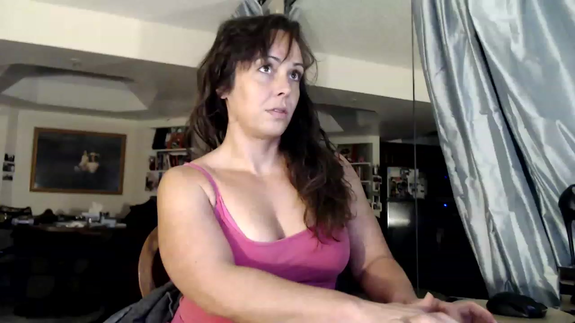 Gallery image thumbnail from TemptinDesire's myfreecams stream on, 01/16/2023, 10:50 image 1 of 20