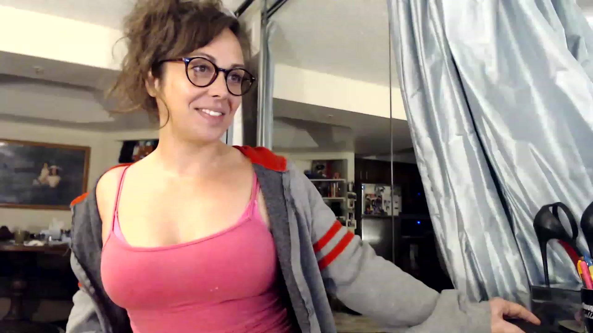 Gallery image thumbnail from TemptinDesire's myfreecams stream on, 01/16/2023, 12:34 image 2 of 20