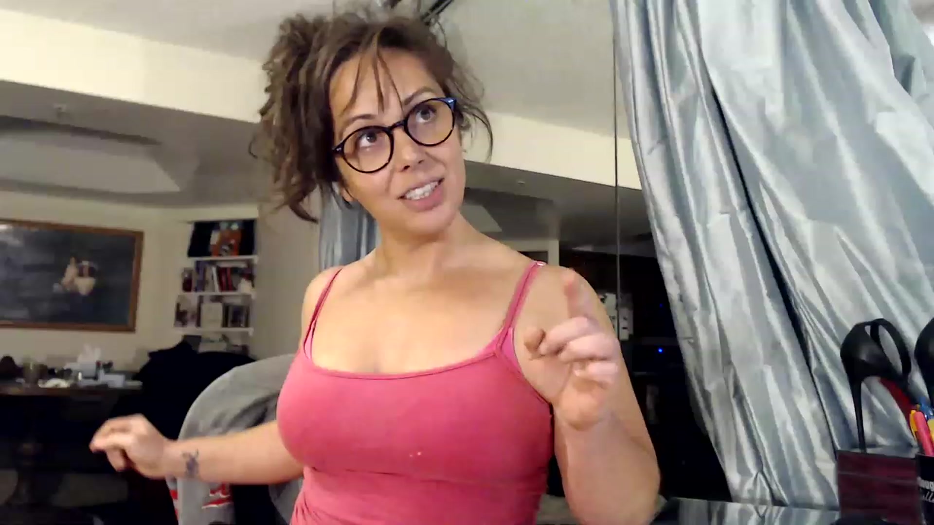 Gallery image thumbnail from TemptinDesire's myfreecams stream on, 01/16/2023, 12:34 image 12 of 20