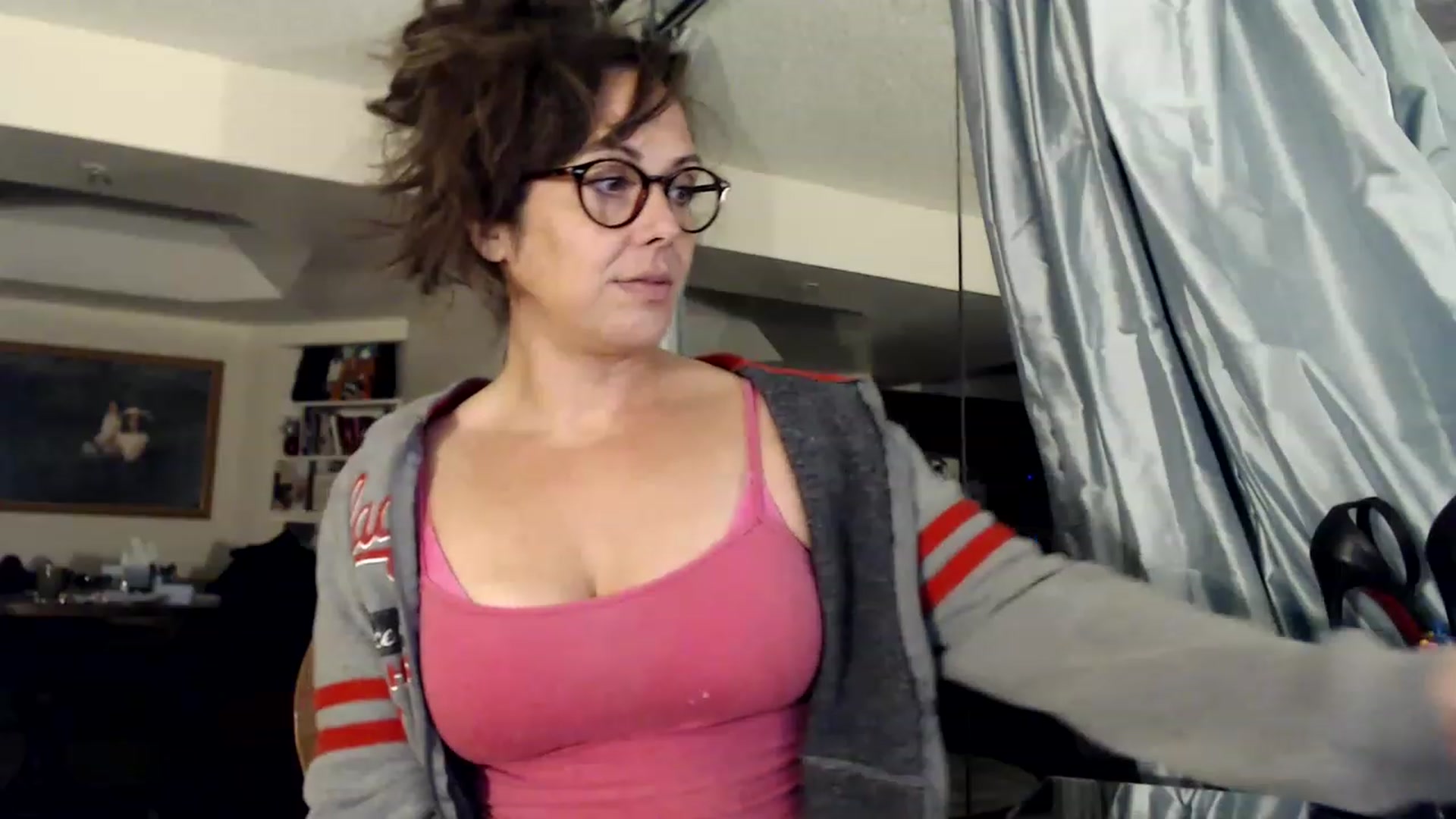 Gallery image thumbnail from TemptinDesire's myfreecams stream on, 01/16/2023, 13:13 image 3 of 20