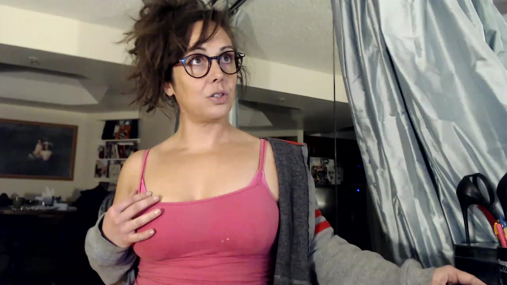 Gallery image thumbnail from TemptinDesire's myfreecams stream on, 01/16/2023, 13:13 image 7 of 20