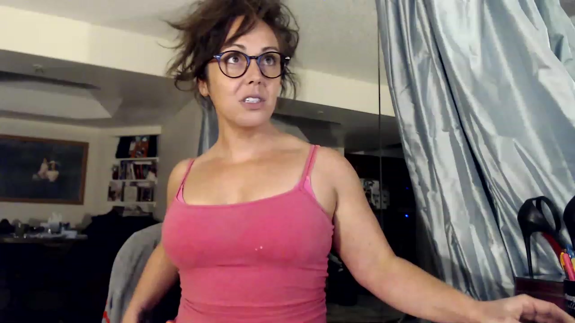 Gallery image thumbnail from TemptinDesire's myfreecams stream on, 01/16/2023, 13:13 image 14 of 20