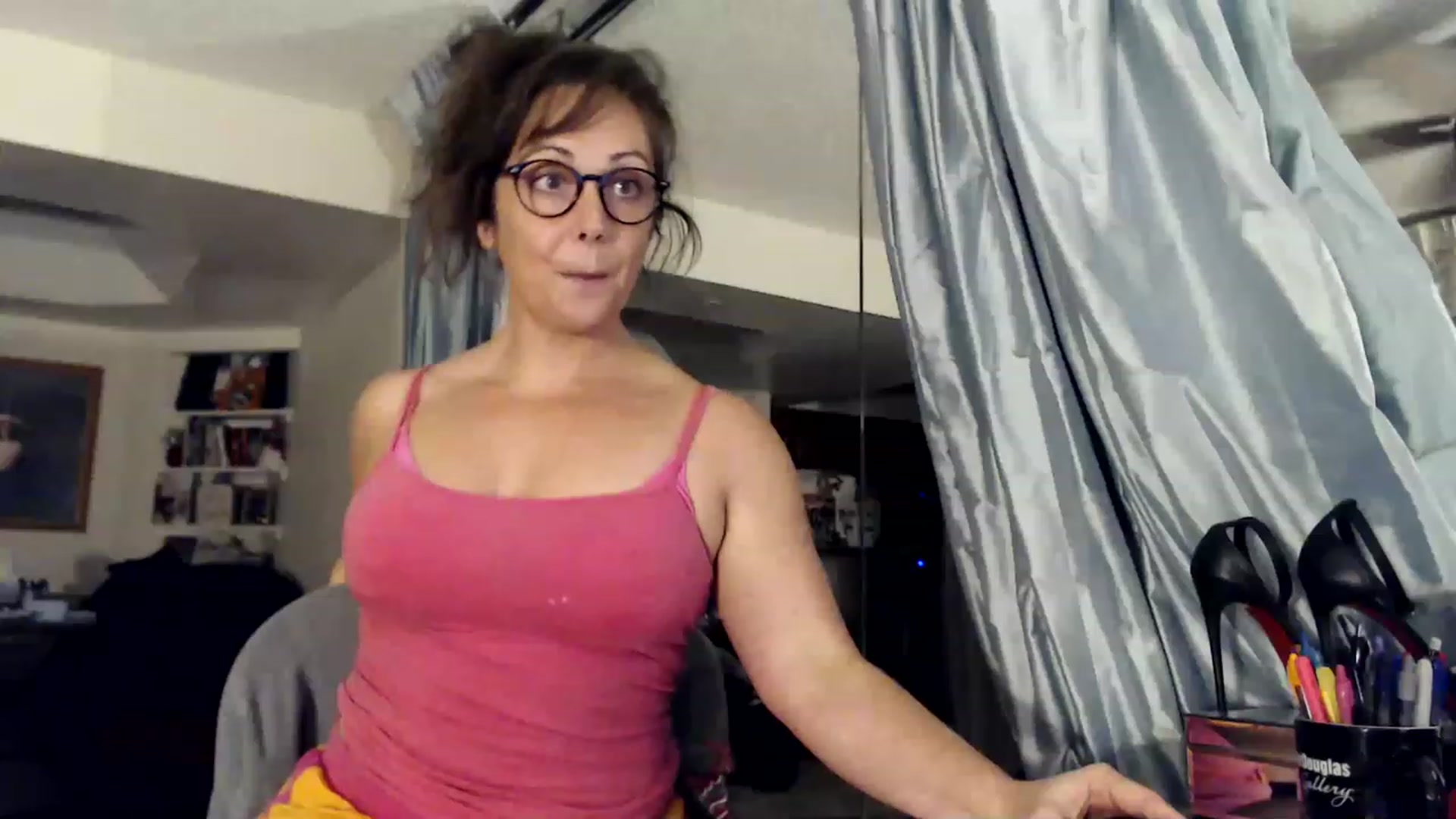 Gallery image thumbnail from TemptinDesire's myfreecams stream on, 01/16/2023, 14:39 image 18 of 20