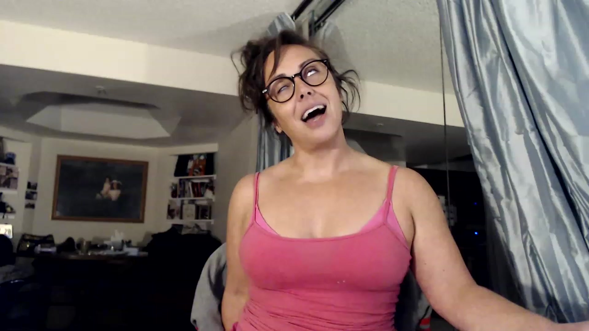 Gallery image thumbnail from TemptinDesire's myfreecams stream on, 01/16/2023, 14:39 image 4 of 20