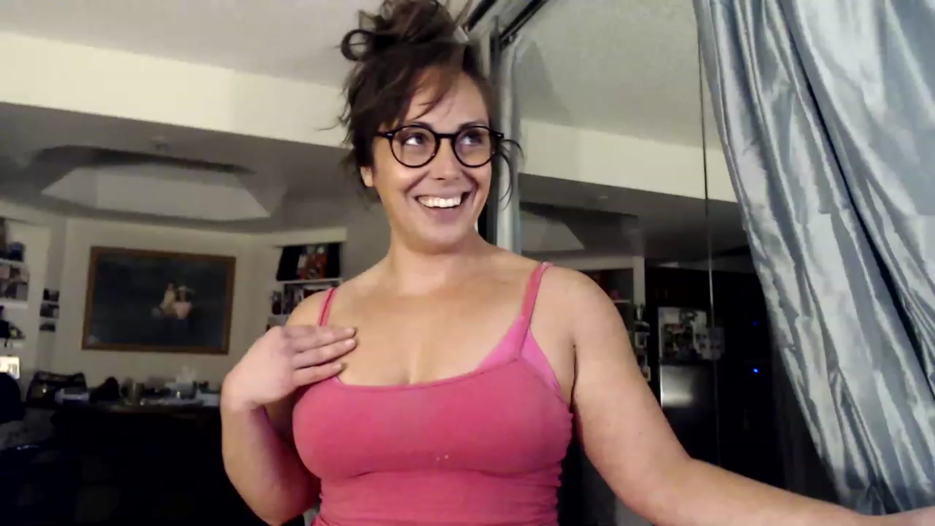 Gallery image thumbnail from TemptinDesire's myfreecams stream on, 01/16/2023, 14:39 image 3 of 20