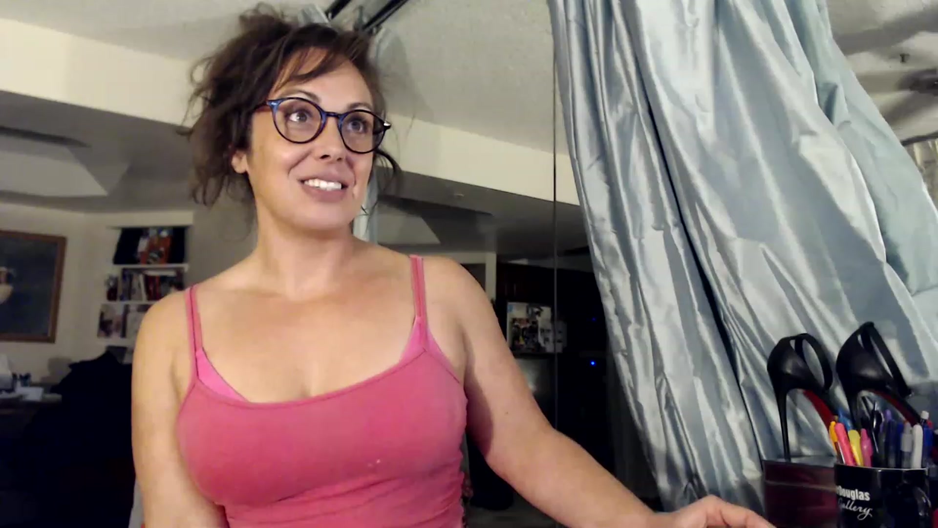 Gallery image thumbnail from TemptinDesire's myfreecams stream on, 01/16/2023, 14:39 image 17 of 20