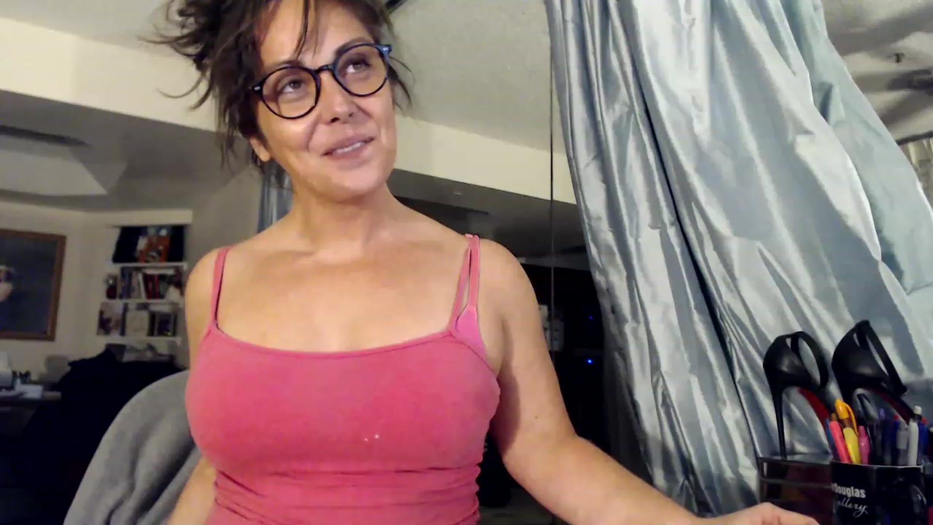 Gallery image thumbnail from TemptinDesire's myfreecams stream on, 01/16/2023, 15:06 image 19 of 20