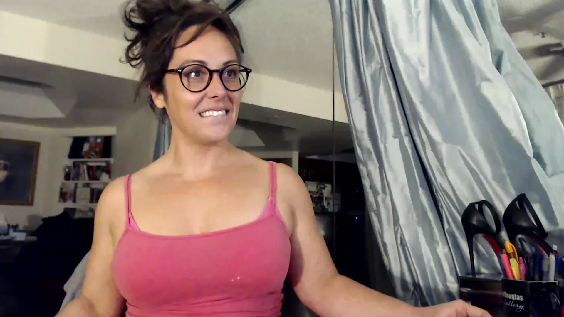Gallery image thumbnail from TemptinDesire's myfreecams stream on, 01/16/2023, 15:06 image 4 of 20
