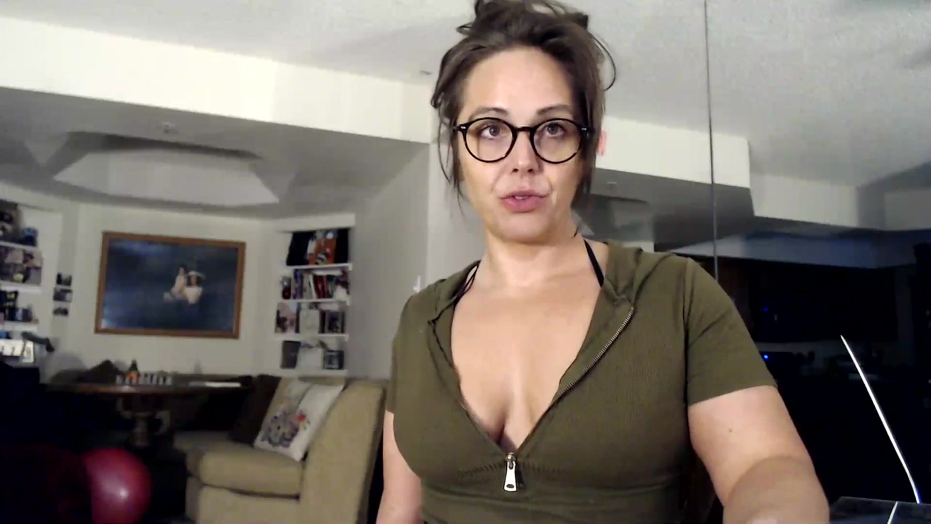 Gallery image thumbnail from TemptinDesire's myfreecams stream on, 06/12/2023, 13:01 image 12 of 20