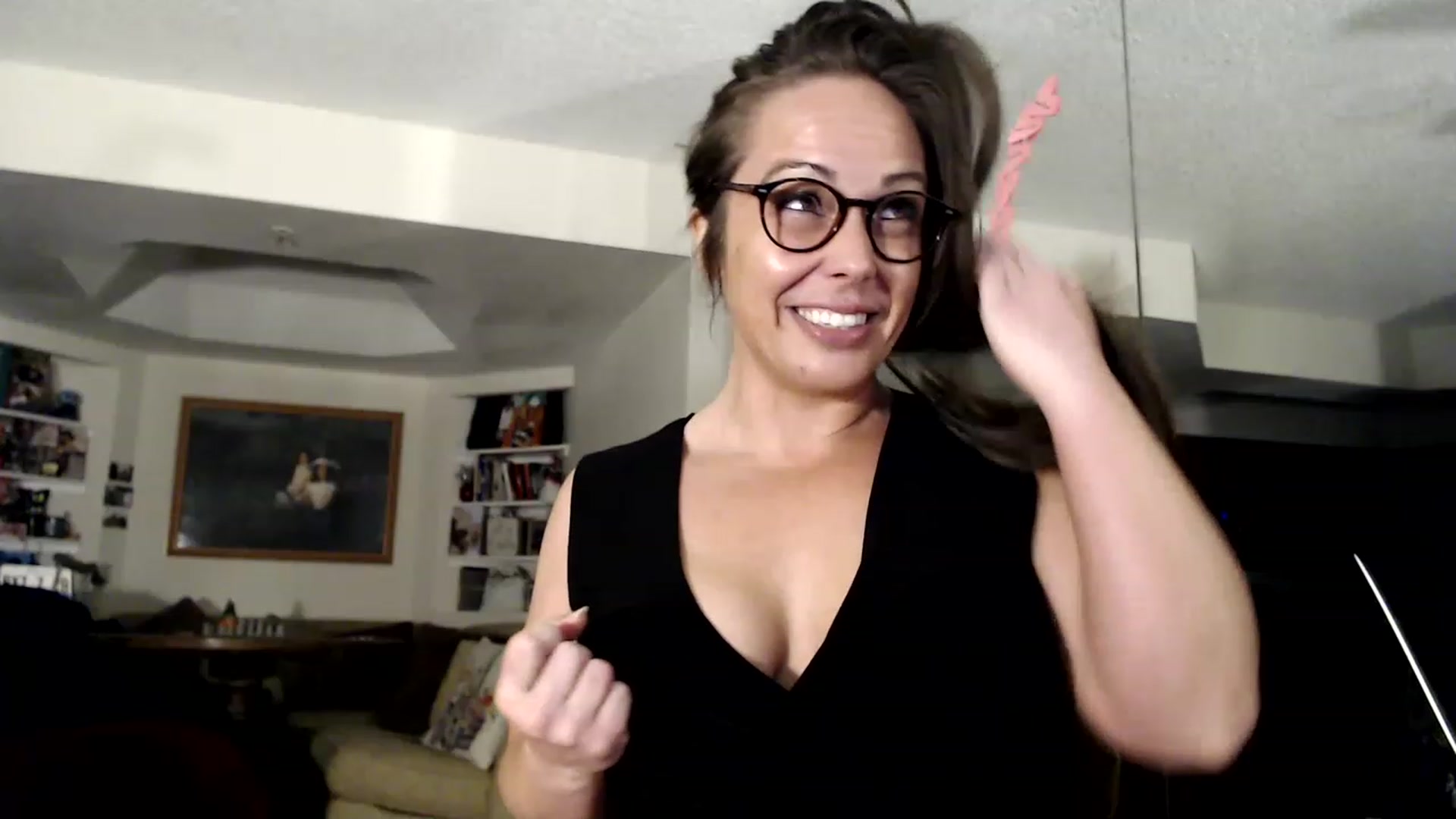 Gallery image thumbnail from TemptinDesire's myfreecams stream on, 06/19/2023, 11:34 image 9 of 20
