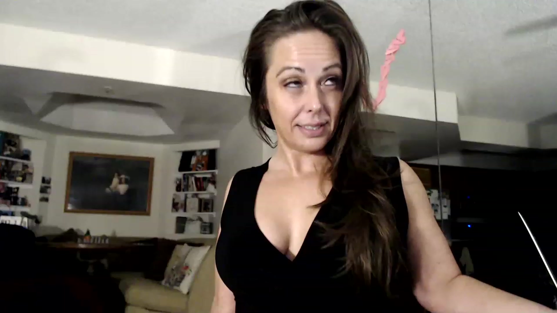Gallery image thumbnail from TemptinDesire's myfreecams stream on, 06/19/2023, 11:34 image 11 of 20