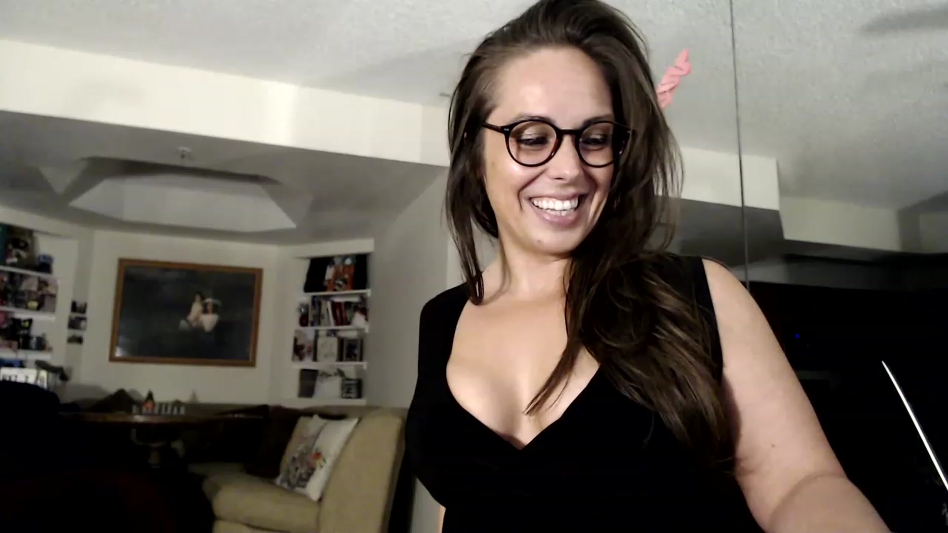 Gallery image thumbnail from TemptinDesire's myfreecams stream on, 06/19/2023, 11:34 image 7 of 20