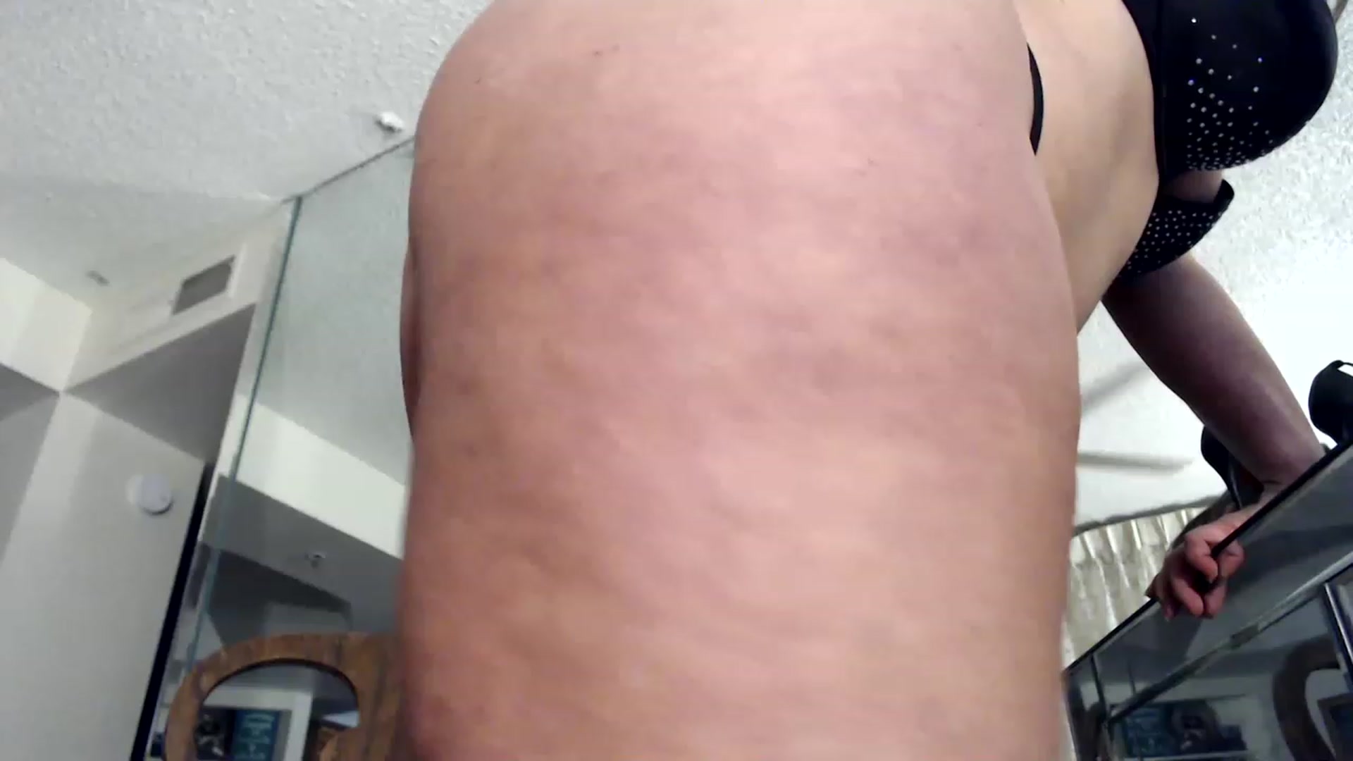 Gallery image thumbnail from TemptinDesire's myfreecams stream on, 06/19/2023, 13:57 image 18 of 20