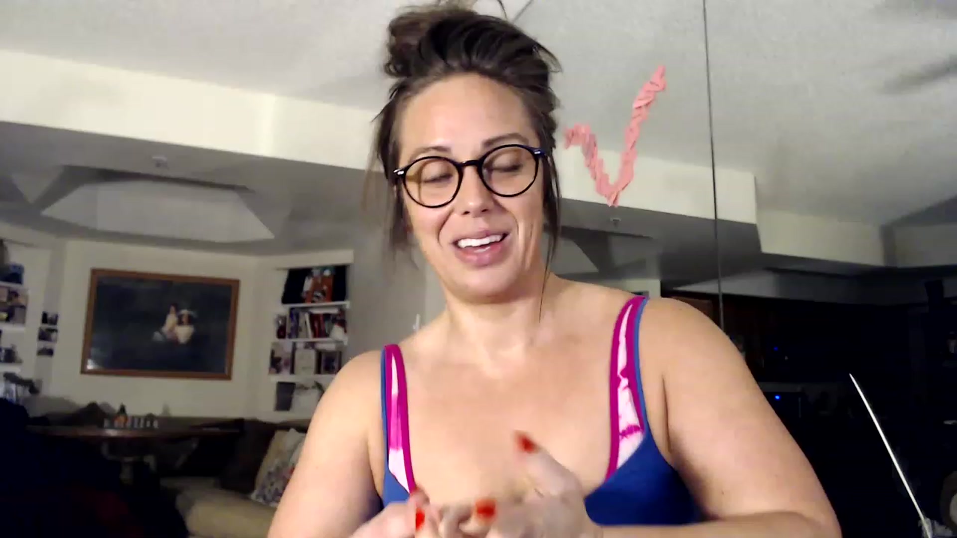 Gallery image thumbnail from TemptinDesire's myfreecams stream on, 06/21/2023, 09:56 image 18 of 20