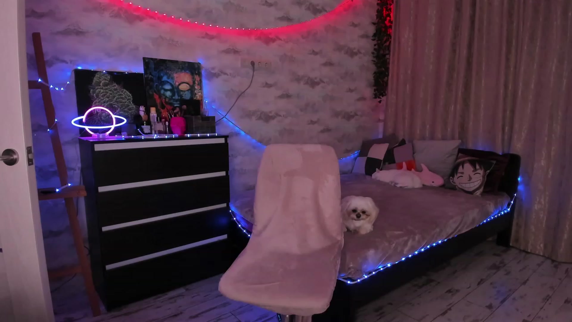 Gallery image thumbnail from TemptingSiren's myfreecams stream on, 11/16/2023, 02:29 image 3 of 20