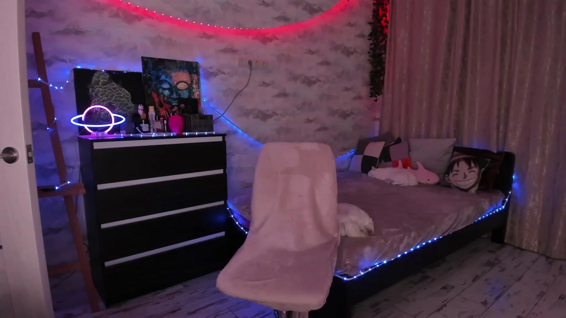 Gallery image thumbnail from TemptingSiren's myfreecams stream on, 11/16/2023, 02:29 image 4 of 20