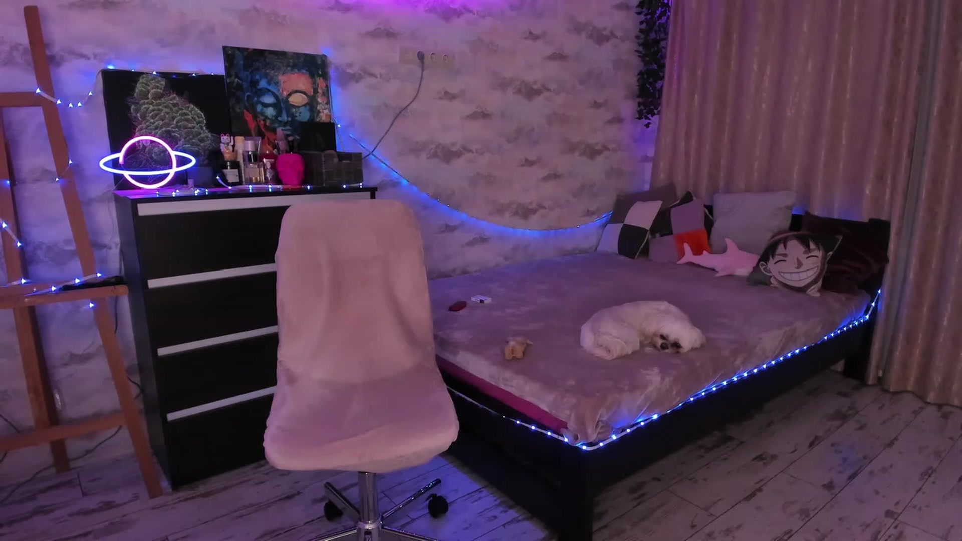 Gallery image thumbnail from TemptingSiren's myfreecams stream on, 11/21/2023, 03:09 image 17 of 20