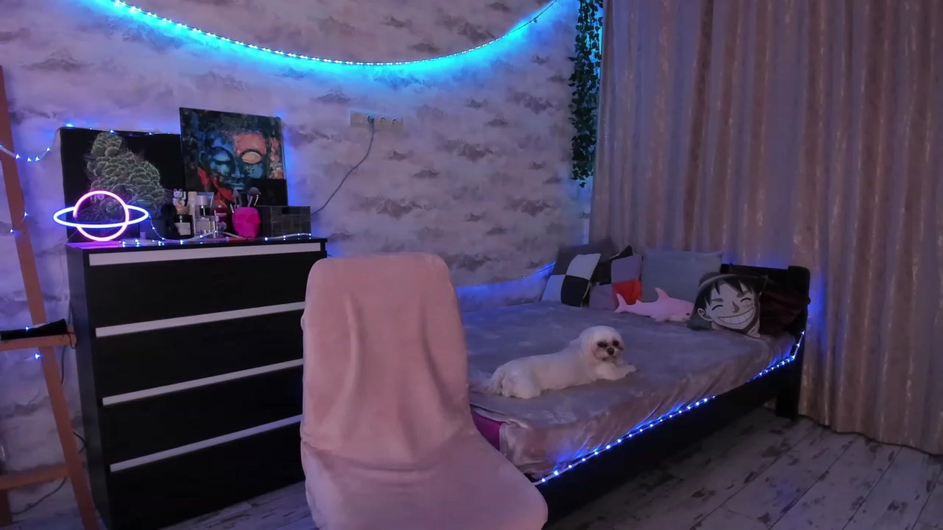 Gallery image thumbnail from TemptingSiren's myfreecams stream on, 11/22/2023, 02:30 image 17 of 20
