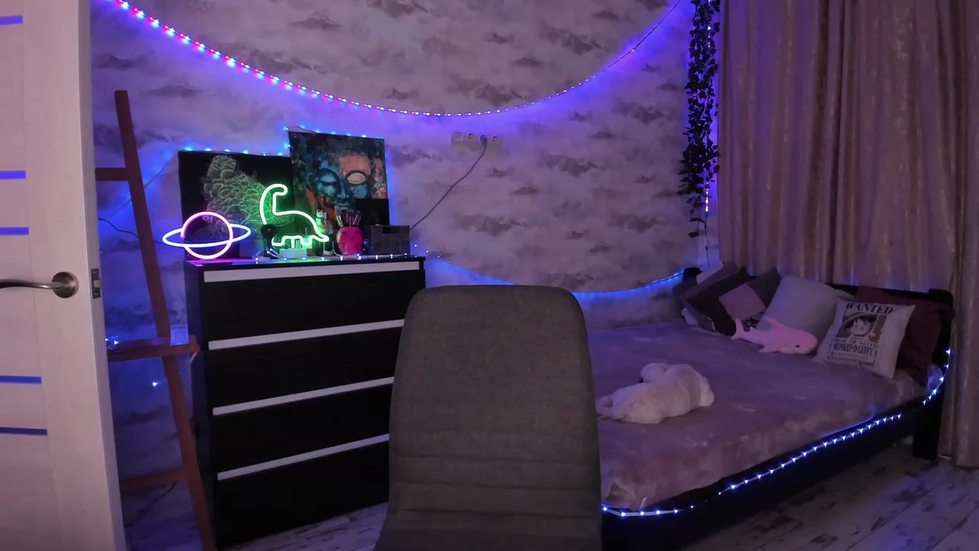 Gallery image thumbnail from TemptingSiren's myfreecams stream on, 01/05/2024, 24:43 image 12 of 20