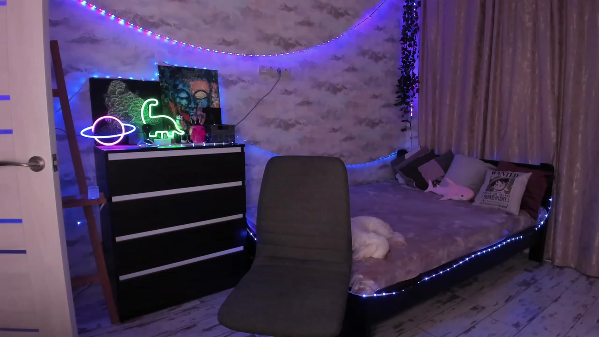 Gallery image thumbnail from TemptingSiren's myfreecams stream on, 01/05/2024, 03:55 image 13 of 20
