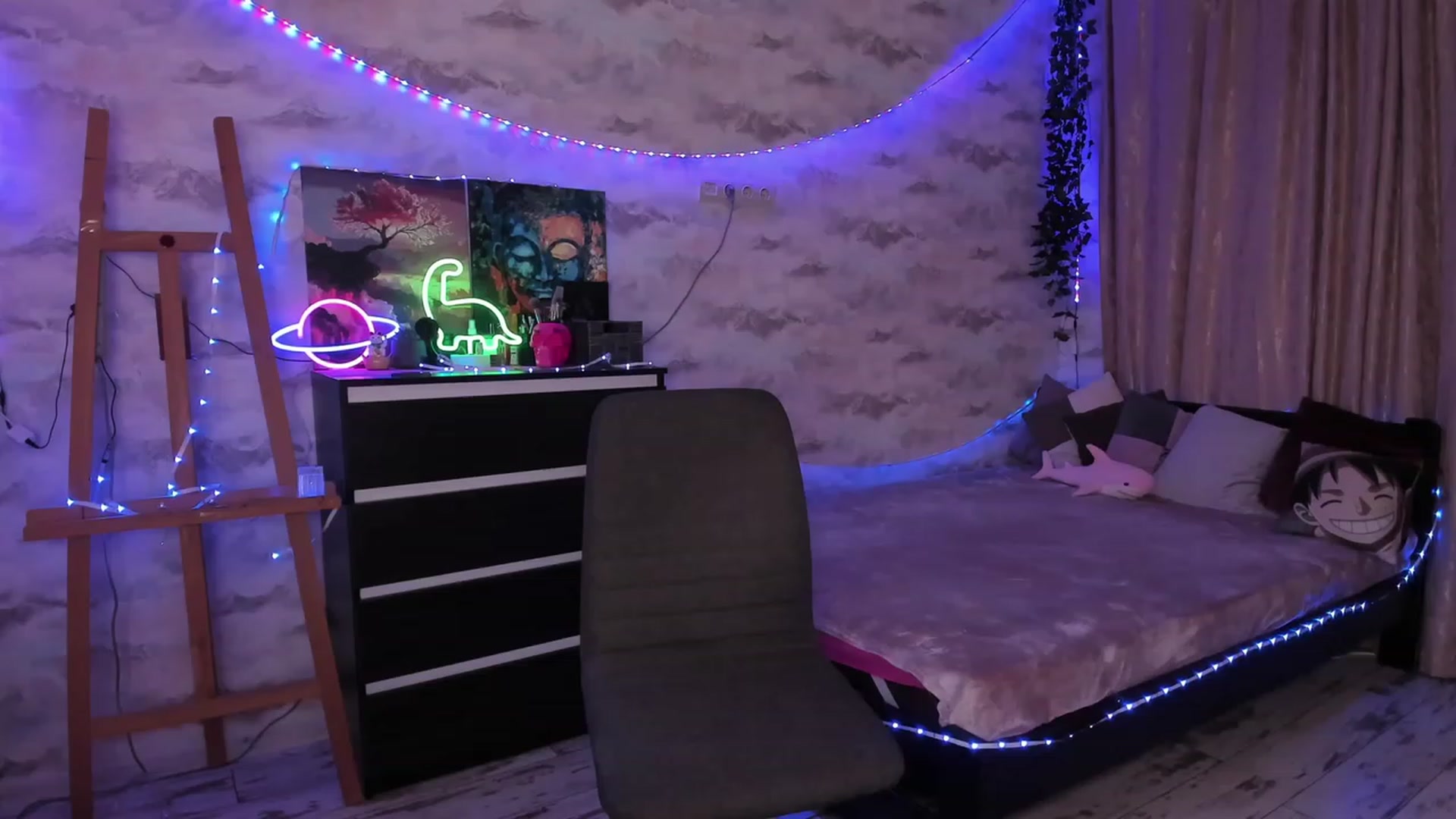 Gallery image thumbnail from TemptingSiren's myfreecams stream on, 01/15/2024, 03:45 image 13 of 20