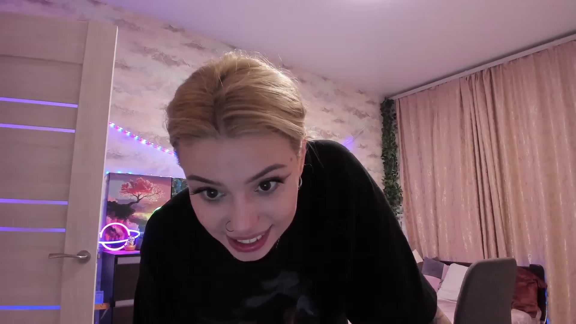 Gallery image thumbnail from TemptingSiren's myfreecams stream on, 01/20/2024, 07:40 image 1 of 20