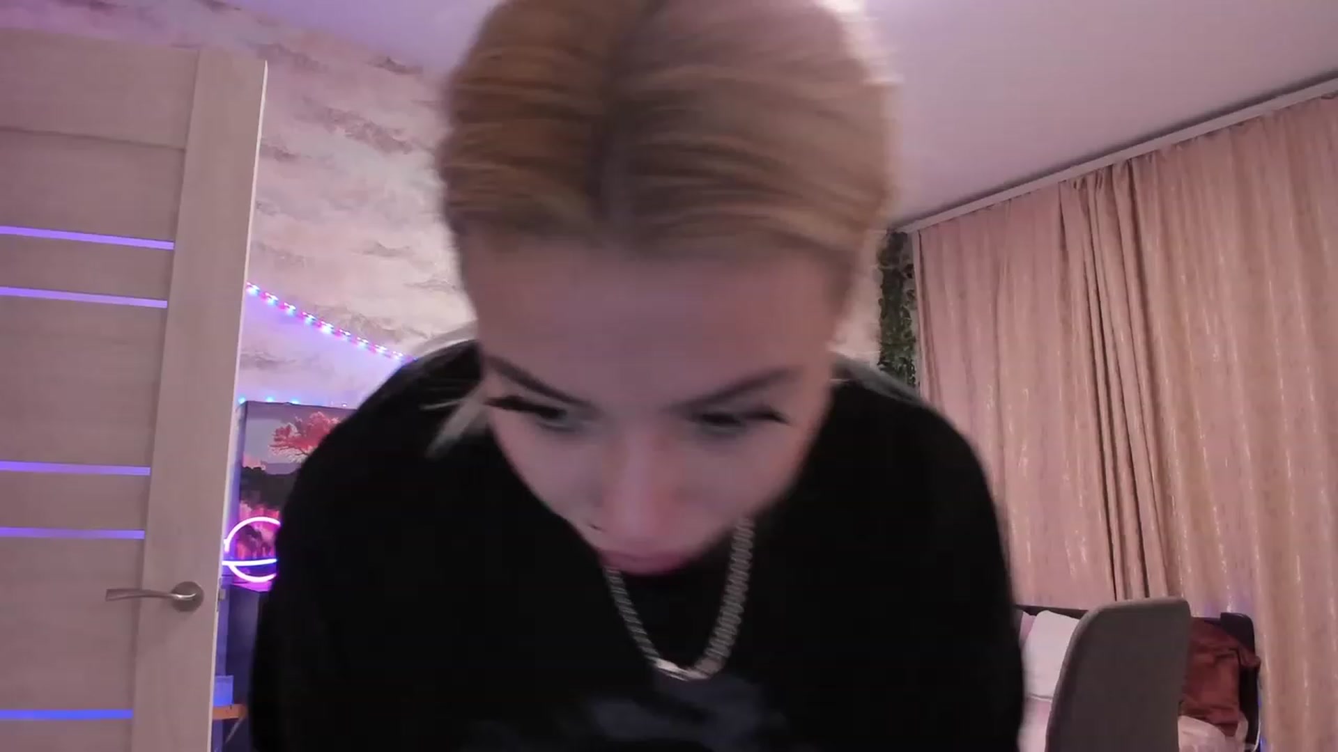 Gallery image thumbnail from TemptingSiren's myfreecams stream on, 01/20/2024, 07:40 image 9 of 20