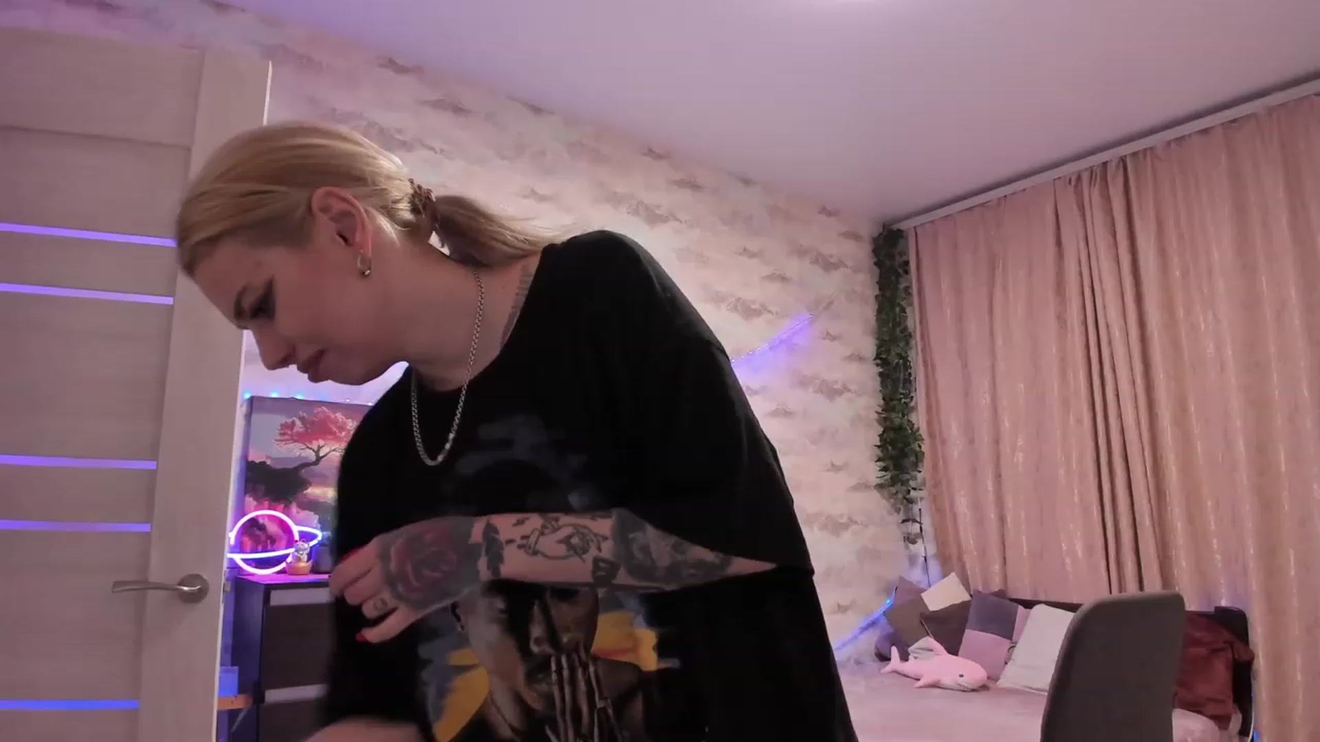 Gallery image thumbnail from TemptingSiren's myfreecams stream on, 01/20/2024, 07:40 image 4 of 20