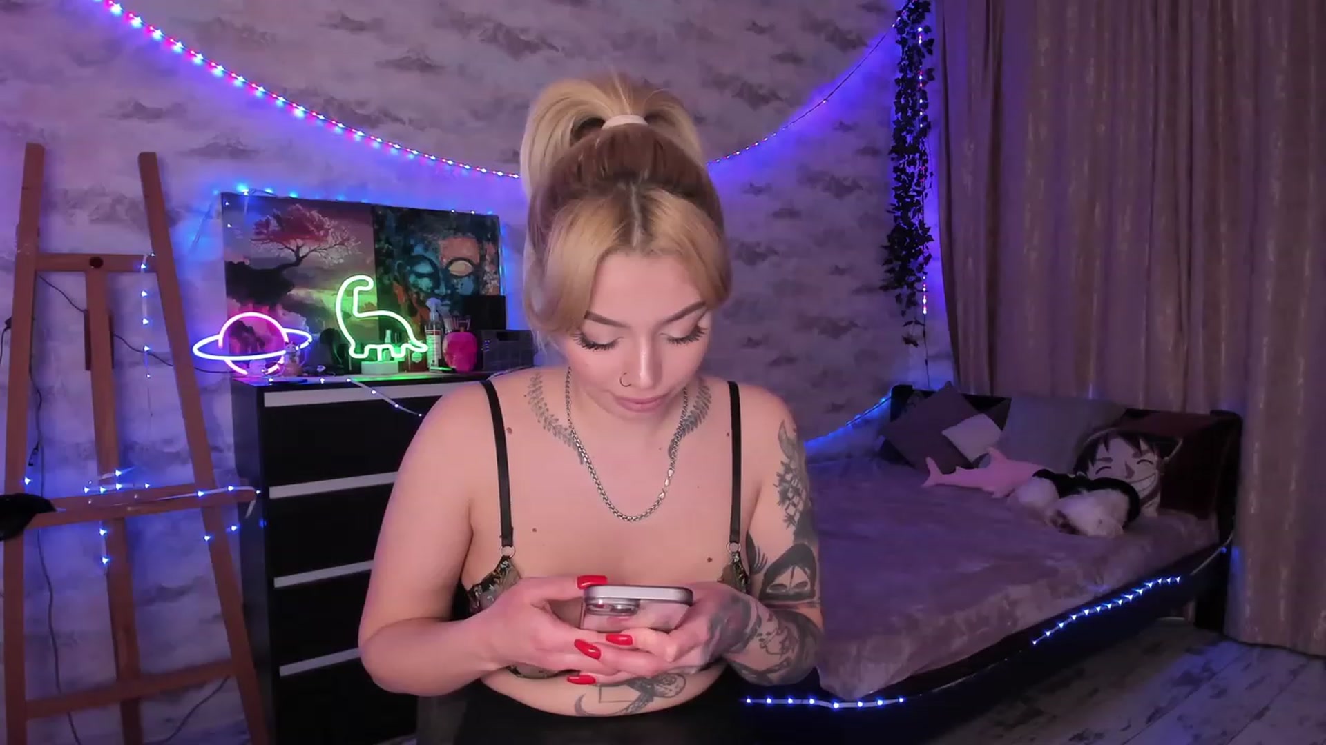 Gallery image thumbnail from TemptingSiren's myfreecams stream on, 01/31/2024, 03:12 image 6 of 20