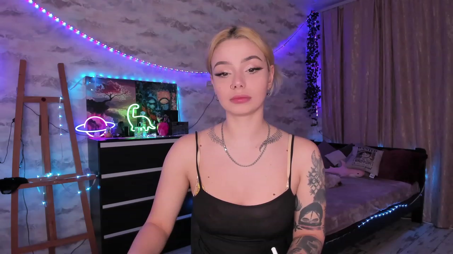 Gallery image thumbnail from TemptingSiren's myfreecams stream on, 02/04/2024, 24:26 image 8 of 20
