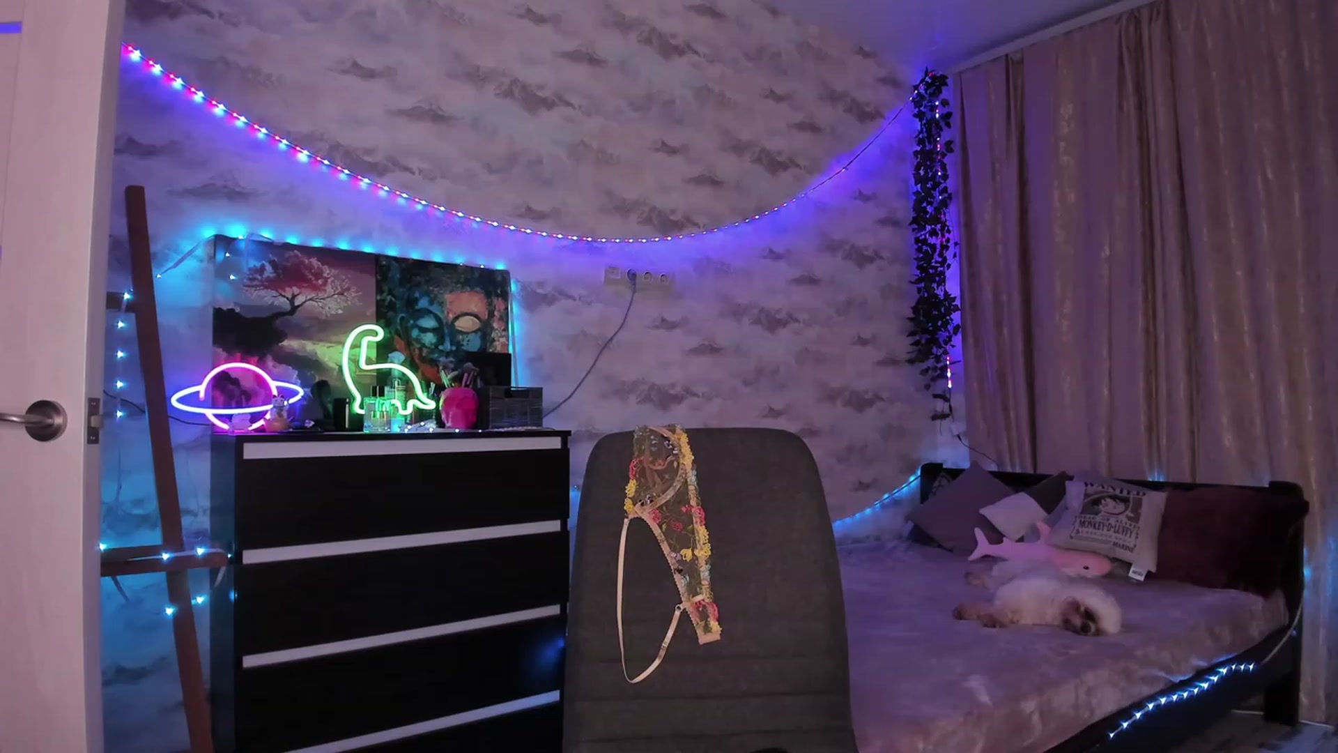Gallery image thumbnail from TemptingSiren's myfreecams stream on, 02/04/2024, 04:31 image 15 of 20