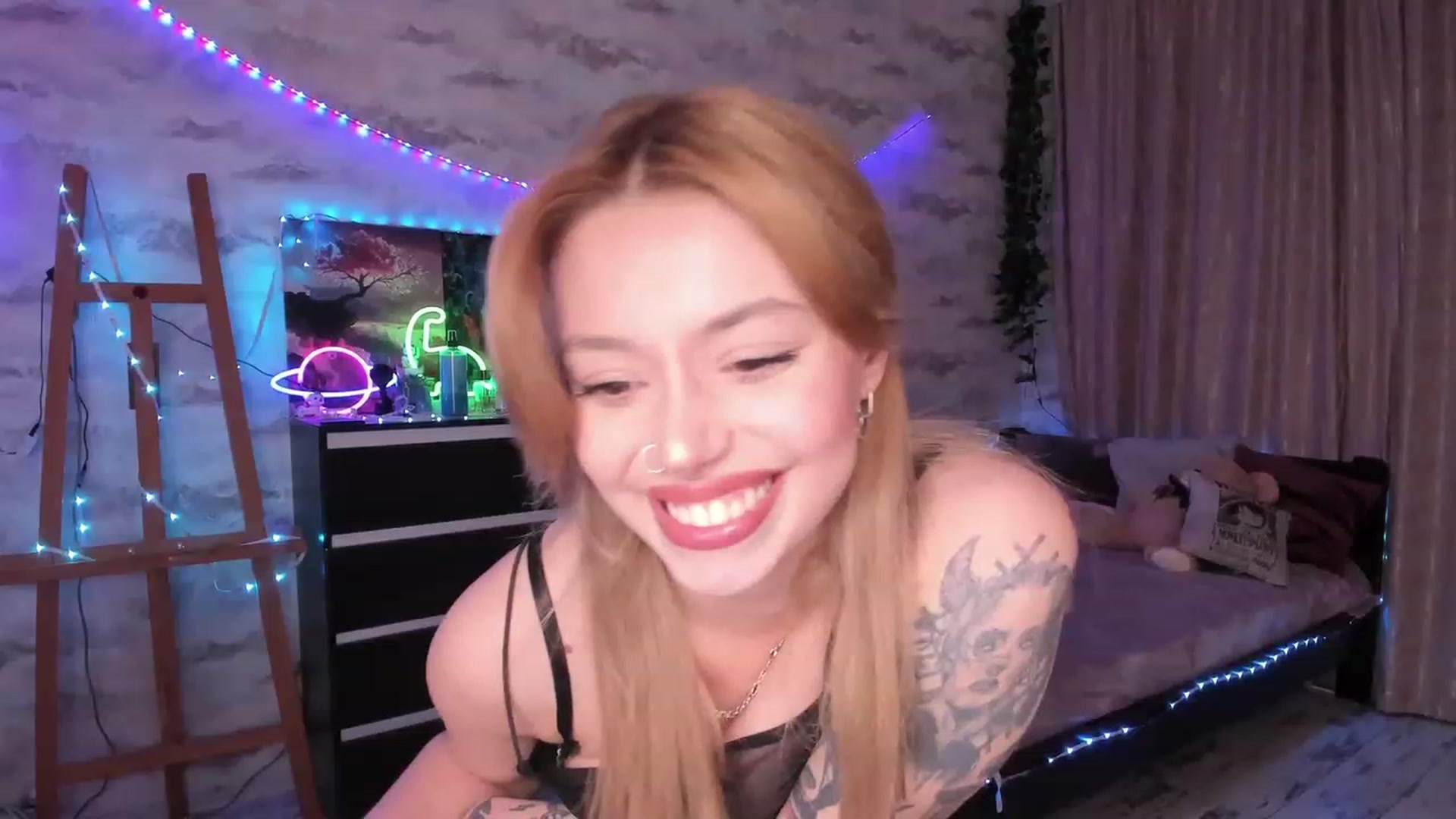 Gallery image thumbnail from TemptingSiren's myfreecams stream on, 03/13/2024, 24:31 image 8 of 20